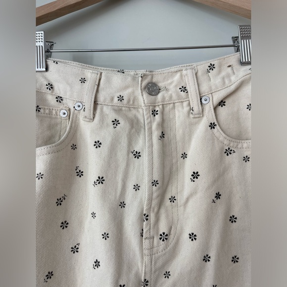 Madewell The '90s Straight Jean in Daisy Drizzle - Picture 5 of 9